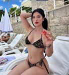 Konya Bikinili Genç Escort